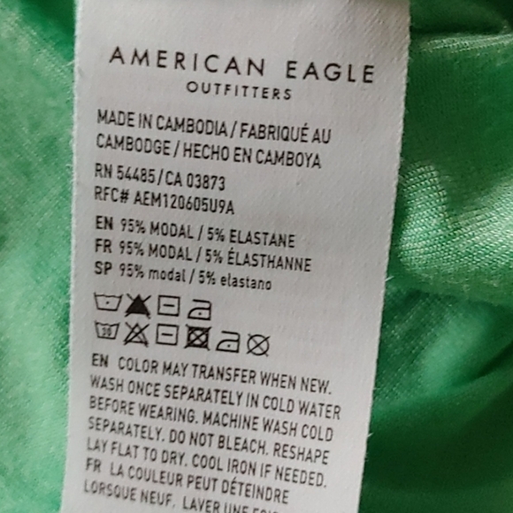 🌞2 for 15! AEO crop top - Picture 8 of 9